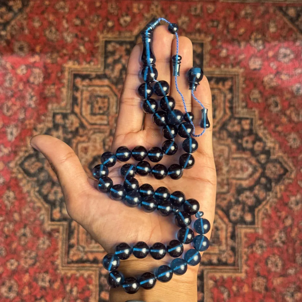 مسباح زعفران – بنفسجي، شرابة حمراء مسباح زعفران – بنفسجي، شرابة حمراء